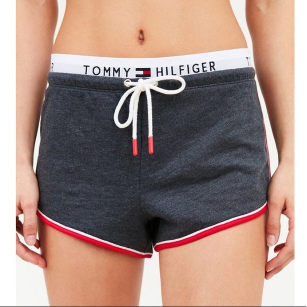 Tommy Hilfiger UO exclusive retro short